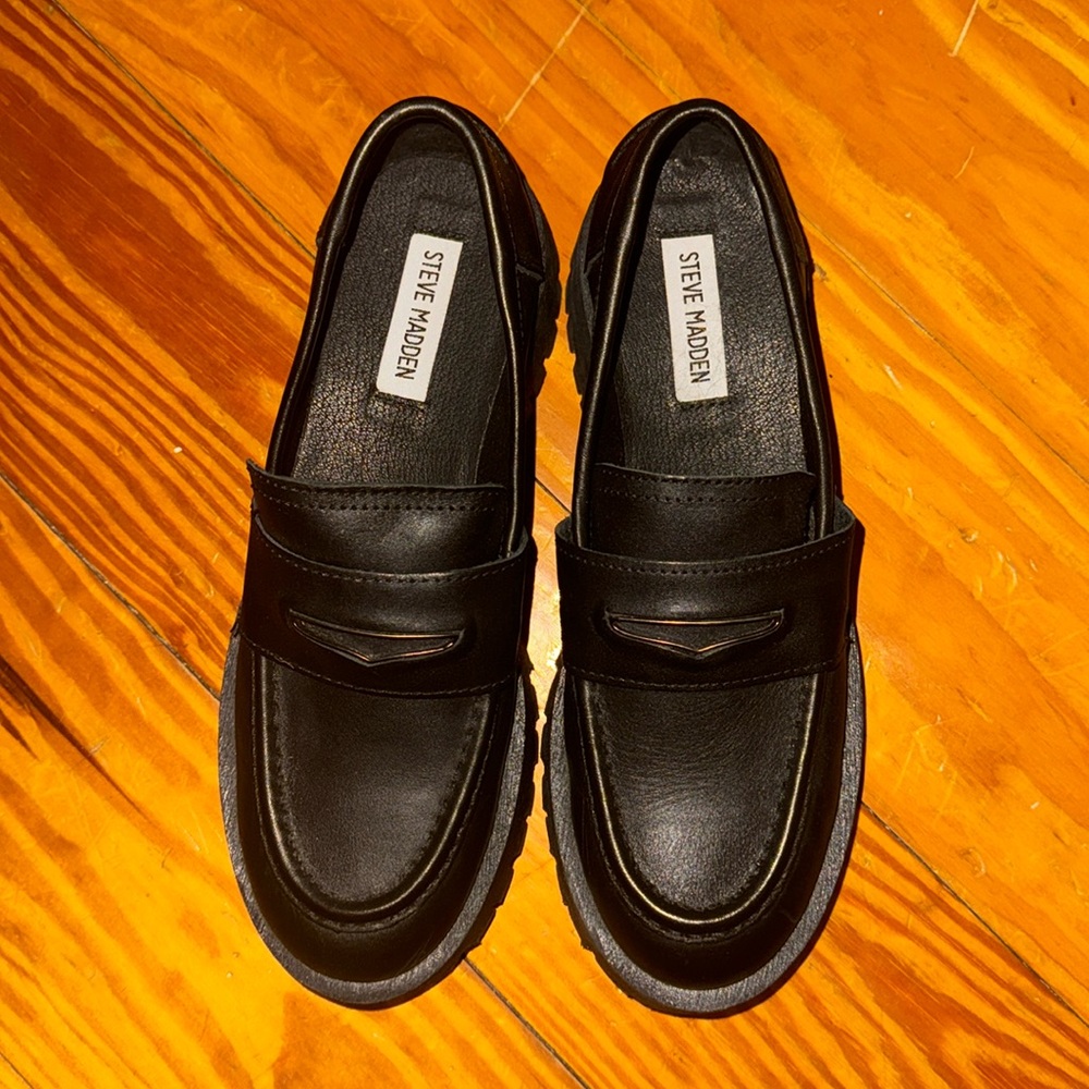 steve madden loaders never worn